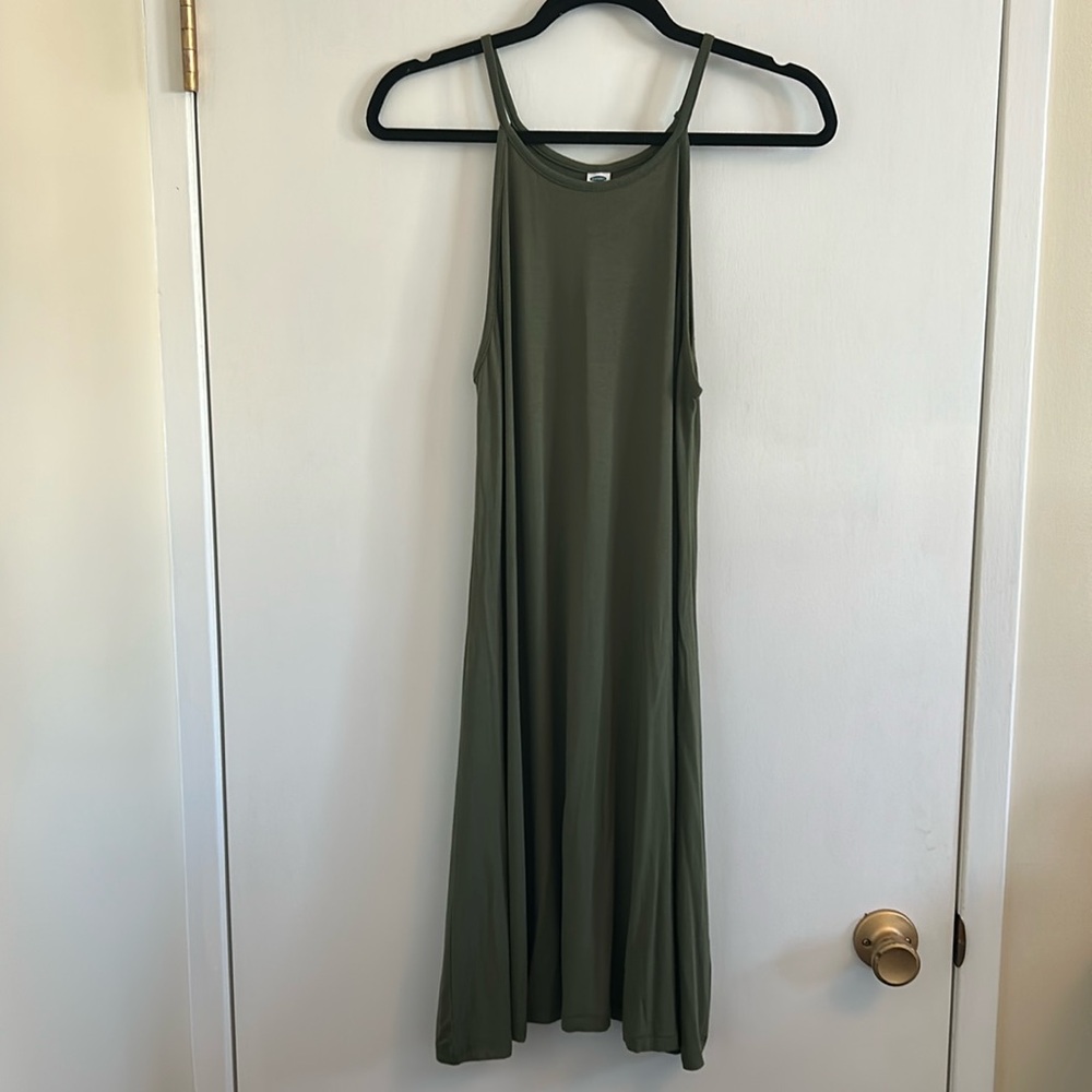 Old navy EUC simple and beautiful slip on dress, olive green, soft and comfy